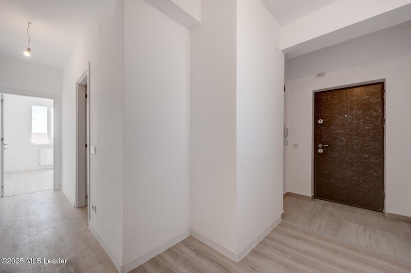 Giulesti 2 camere - priveliste relaxanta, liniste, aproape de oras